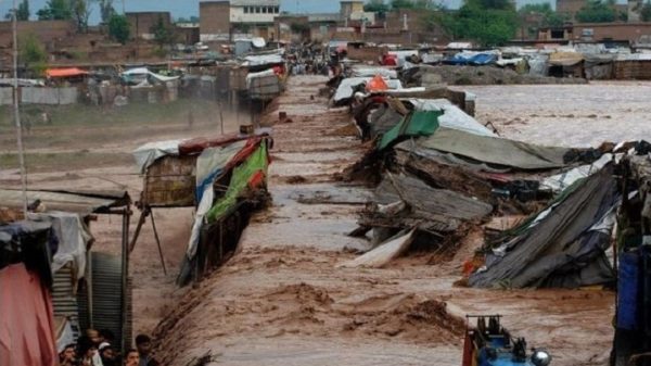 পাকিস্তানে আকস্মিক বন্যায় নিহত ১১