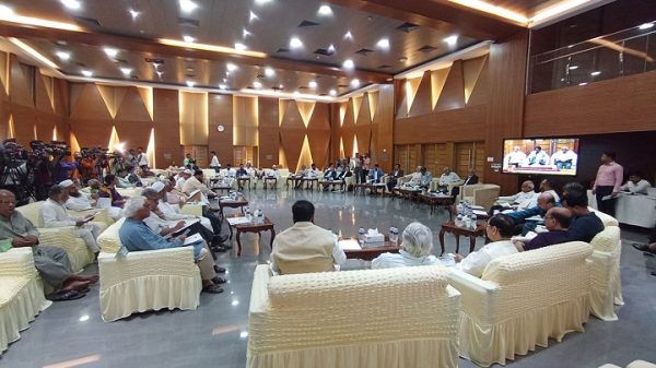 আশাব্যঞ্জক অগ্রগতির ক্ষেত্রে পিছিয়ে থাকার কথা জানালেন আলী রীয়াজ