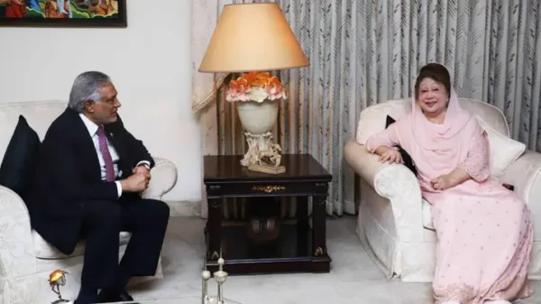 খালেদা জিয়ার সঙ্গে পাকিস্তানের উপপ্রধানমন্ত্রীর সাক্ষাৎ